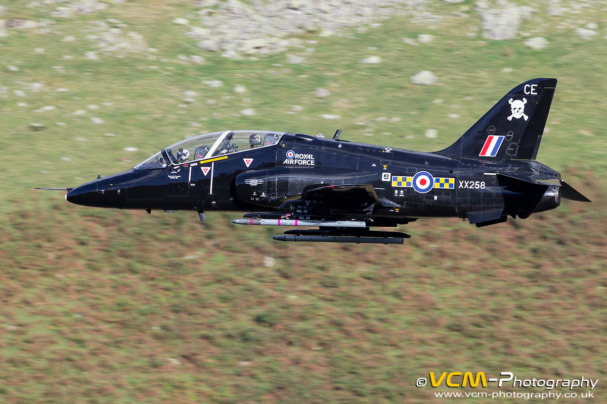 Hawk T.1A XX258 Low Level