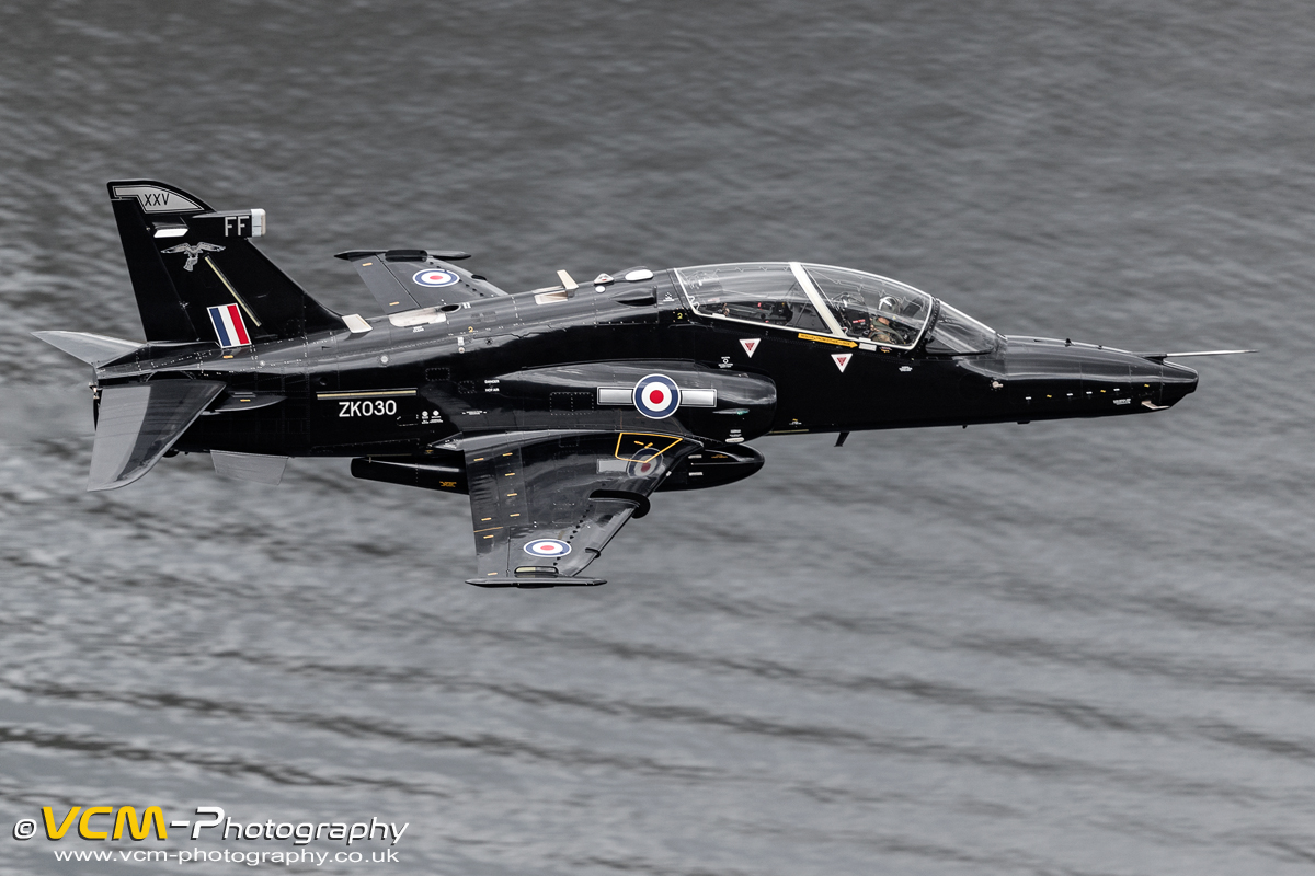 Hawk T.2, ZK030 Low Level
