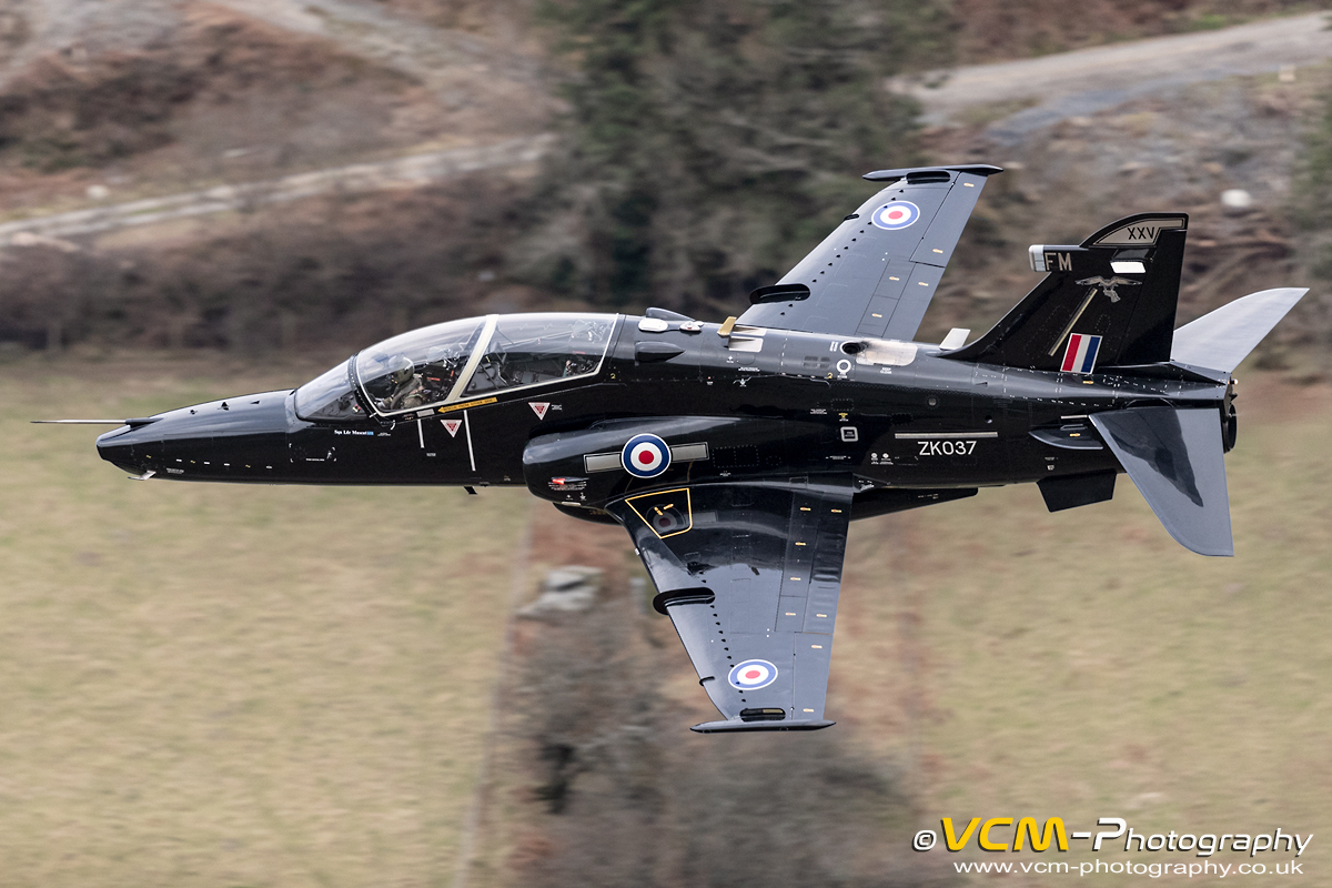 Hawk T.2, ZK037 Low Level